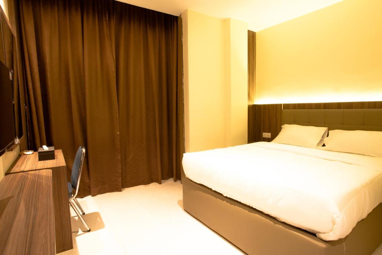 Ak Hotel Nagoya Hill Batam Ngoại thất bức ảnh